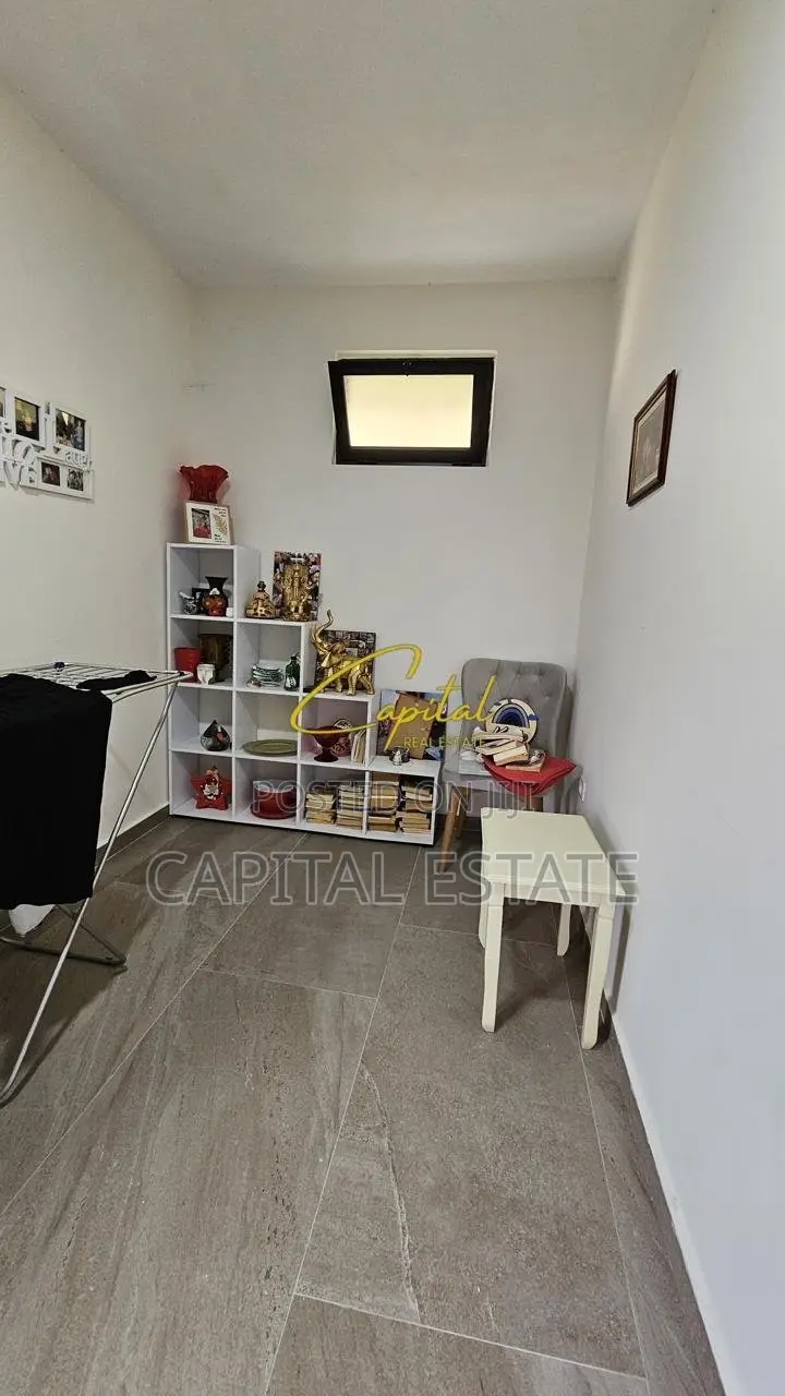 VILE PRIVATE ME QIRA 500 M2 ALLIAS 2.300 EURO