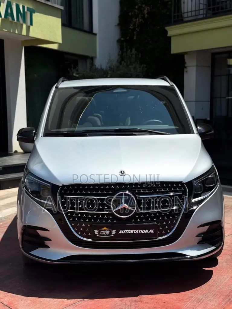 Mercedes Benz V300d
