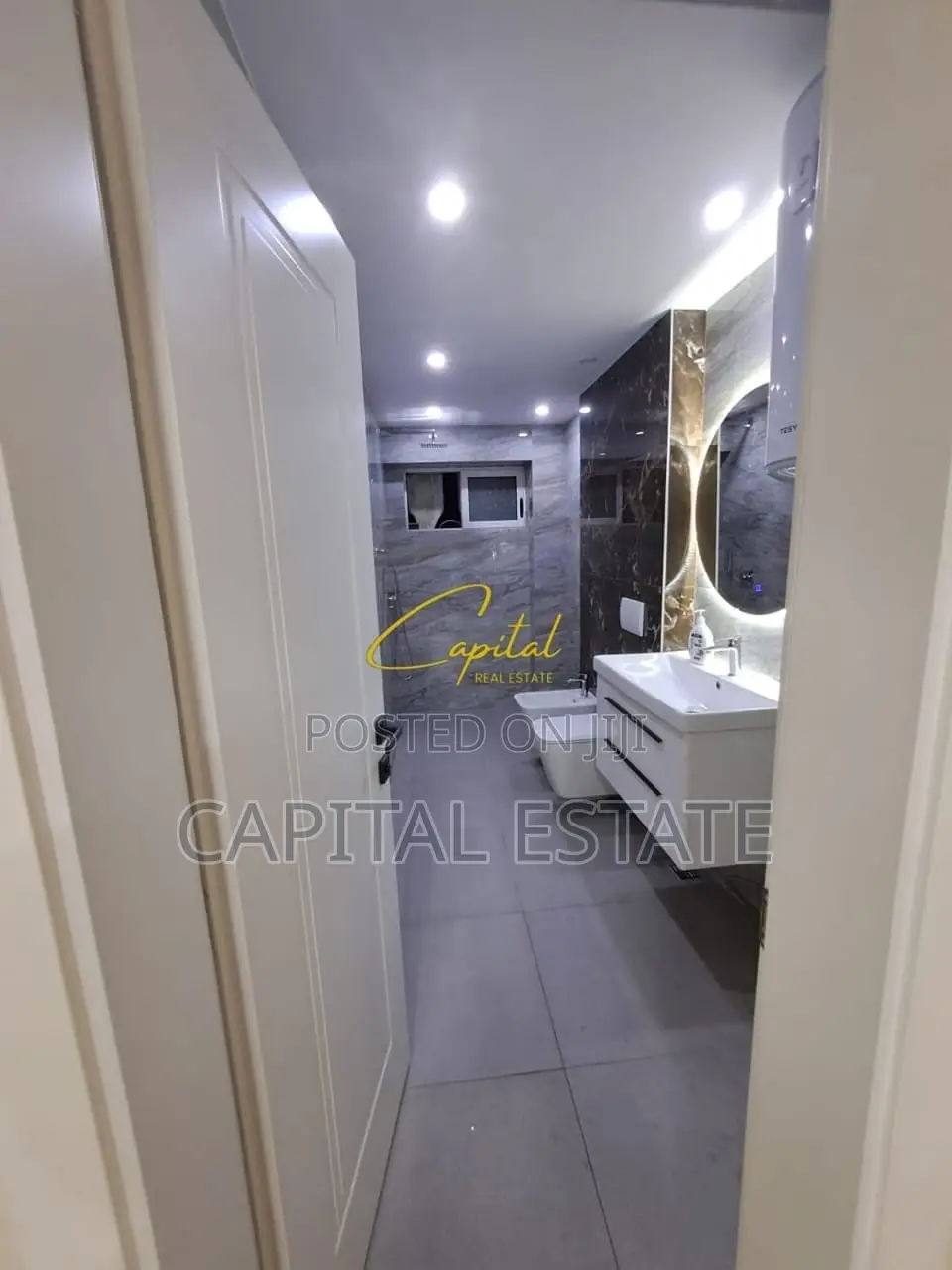 ZYRE ME QIRA 80 M2 QENDER 900 EURO