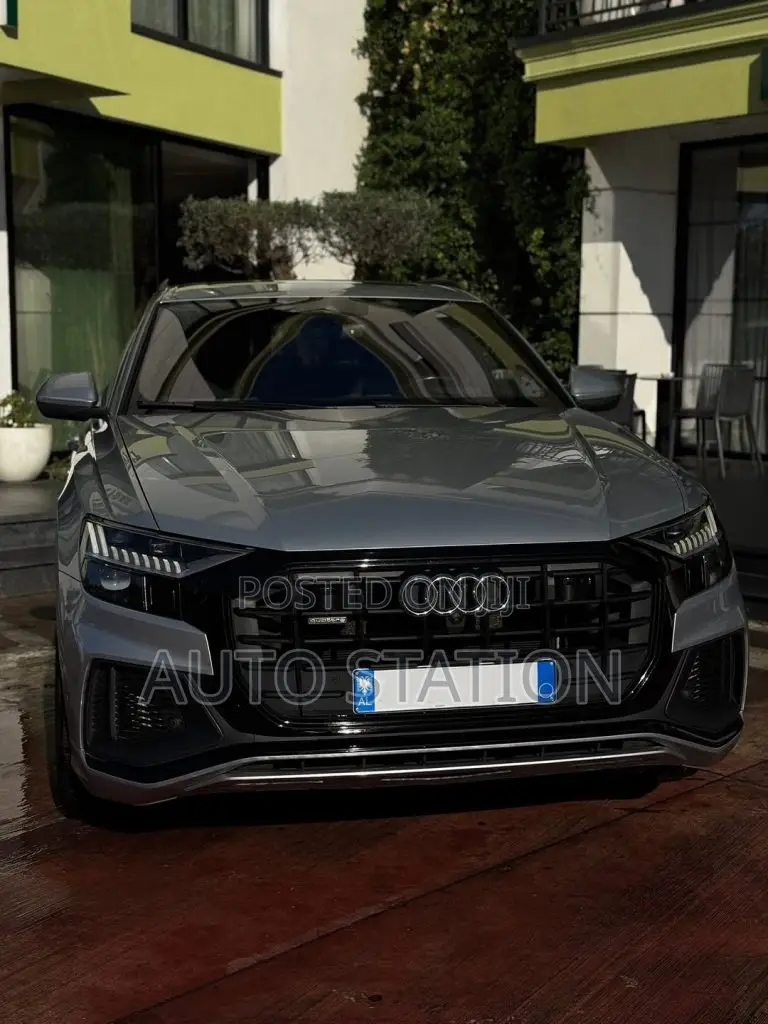 Audi Q8