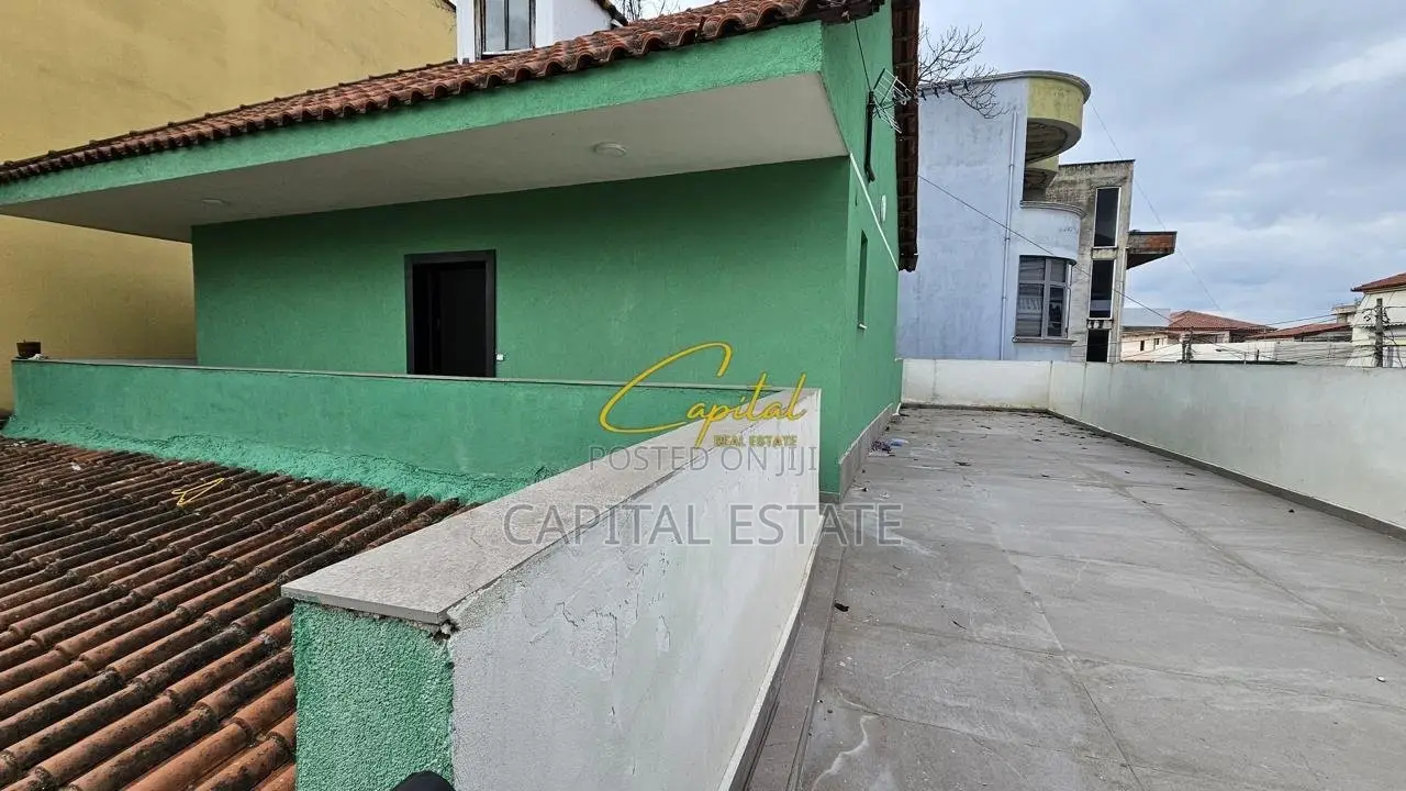 VILE PRIVATE ME QIRA 500 M2 ALLIAS 2.300 EURO