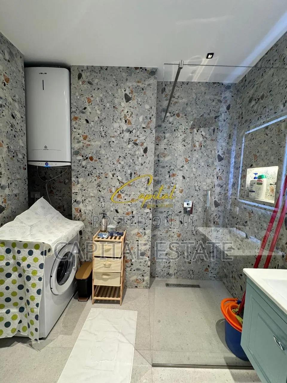 APARTAMENTE ME QIRA PER AIR BNB RRUGA MINE PEZA 2.200 EURO