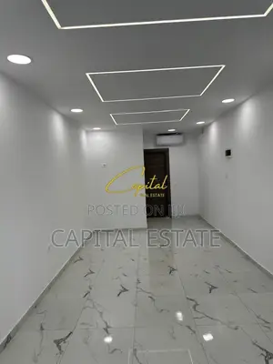 DYQAN ME QIRA 31 M2 AMBASADA AMERIKANE 400 EURO