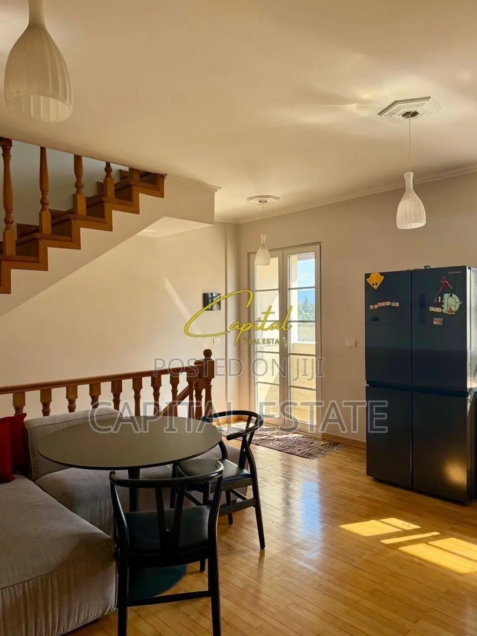 APARTAMENT TRIPLEX ME QIRA 2+1 PALLATI I BRIGADAVE 1.100 EURO