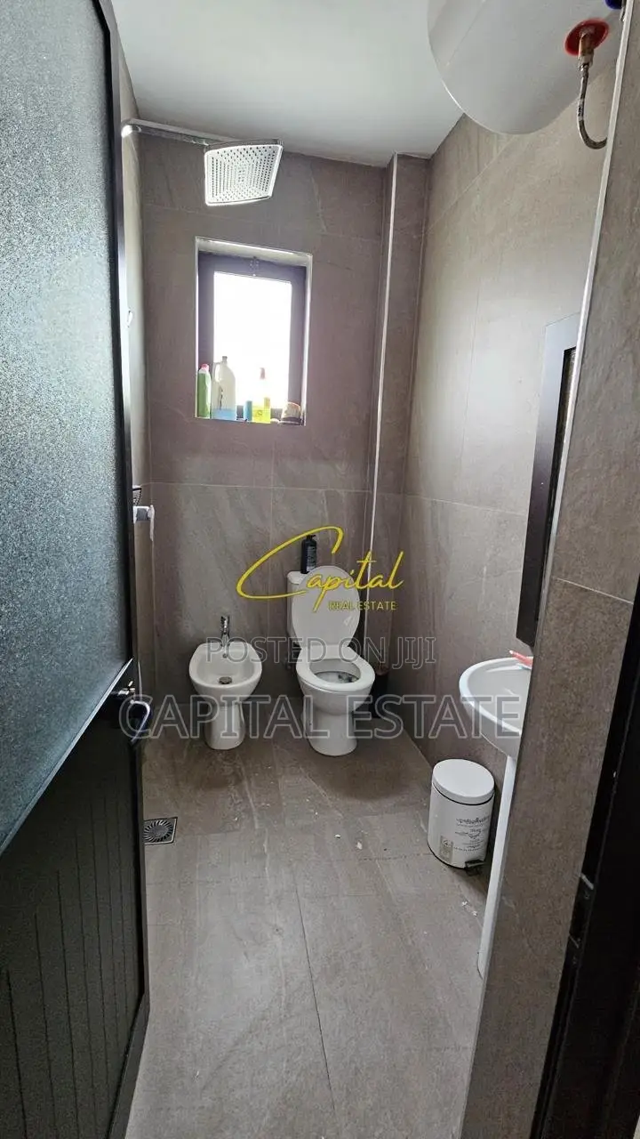VILE PRIVATE ME QIRA 500 M2 ALLIAS 2.300 EURO