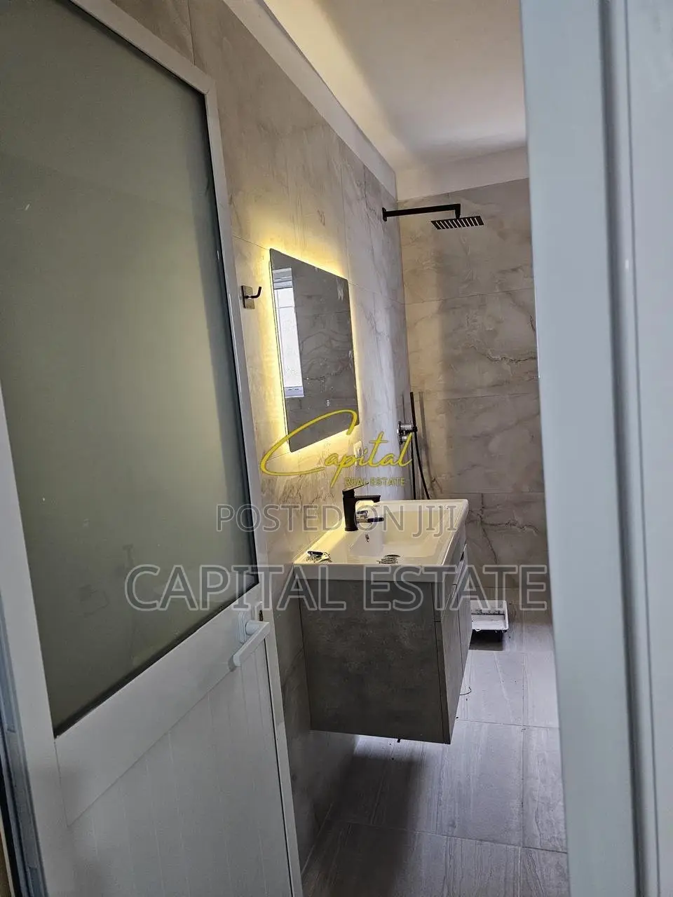 SHITET APARTAMENT 3+1 QENDER 22.000.000 LEKE