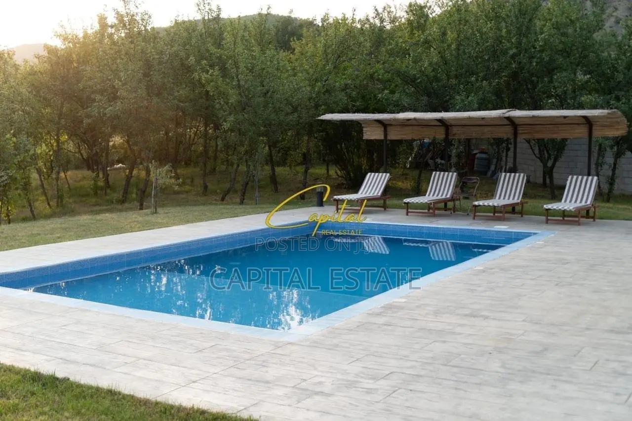 VILE PRIVATE ME QIRA 135 M2 BALDUSHK 1000 EURO
