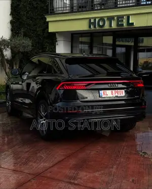 Audi Q8