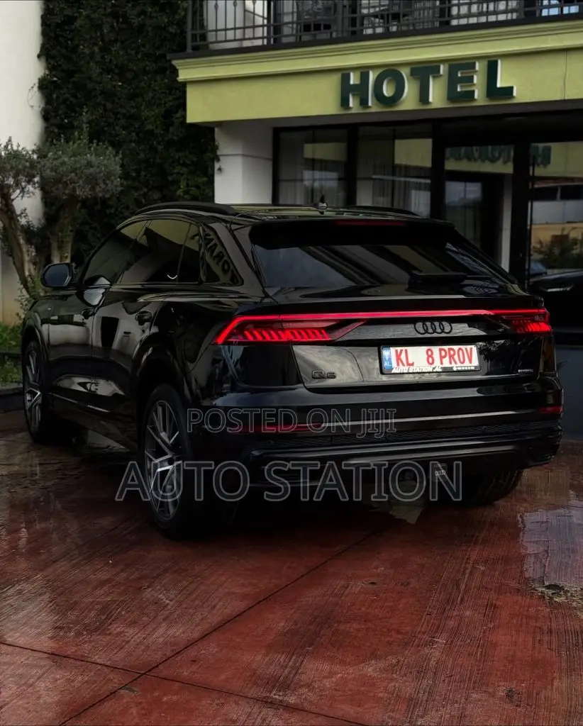 Audi Q8