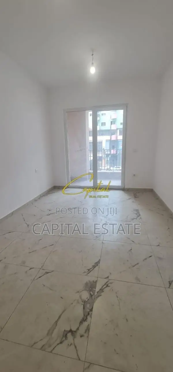 ZYRE ME QIRA 79 M2 RRUGA DRITAN HOXHA 45.000 LEKE