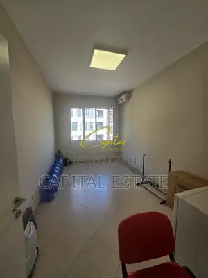 ZYRE ME QIRA 140 M2 ISH STACIONI TRENIT 1.100 EURO