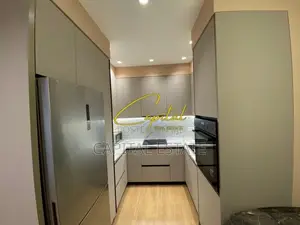 APARTAMENT ME QIRA 2+1 RRUGA E DIBRES 750 EURO