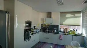 PENTHOUSE ME QIRA 4+1 LIQENI I THATE 1.750 EURO