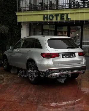 Mercedes Benz GLC 300