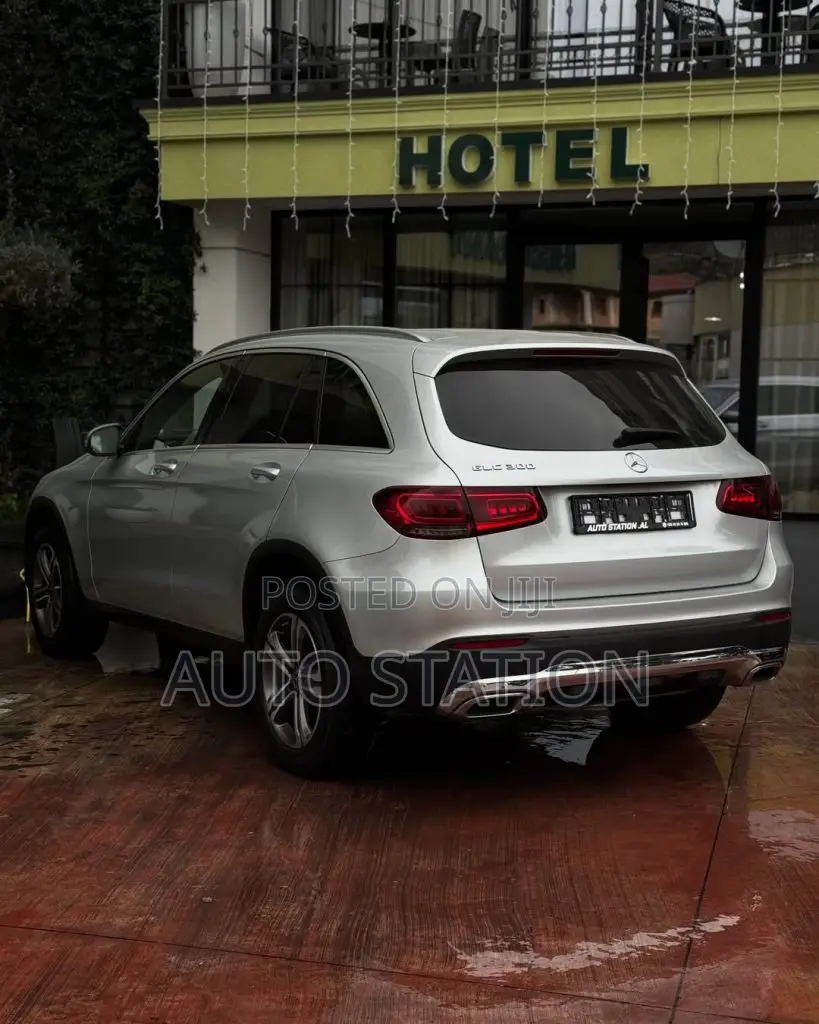 Mercedes Benz GLC 300