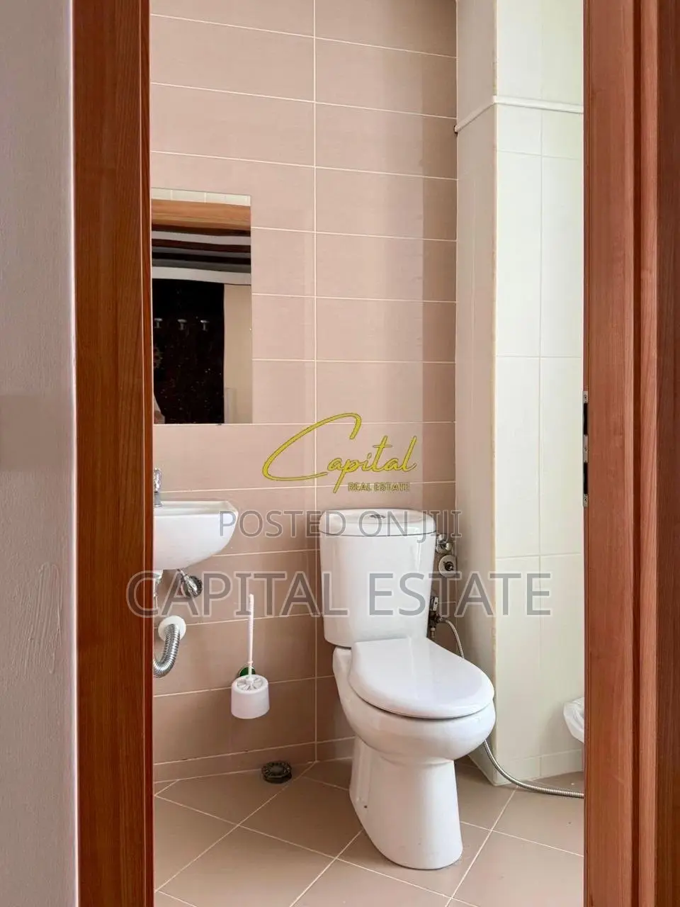 APARTAMENT TRIPLEX ME QIRA 2+1 PALLATI I BRIGADAVE 1.100 EURO