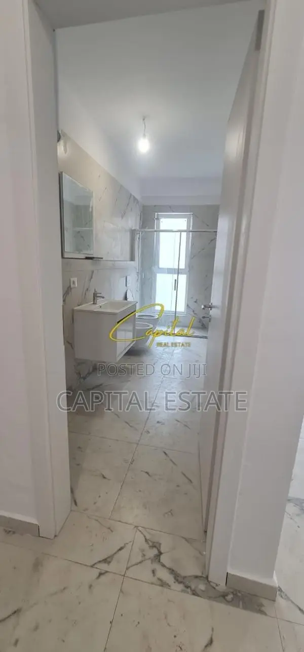 ZYRE ME QIRA 79 M2 RRUGA DRITAN HOXHA 45.000 LEKE