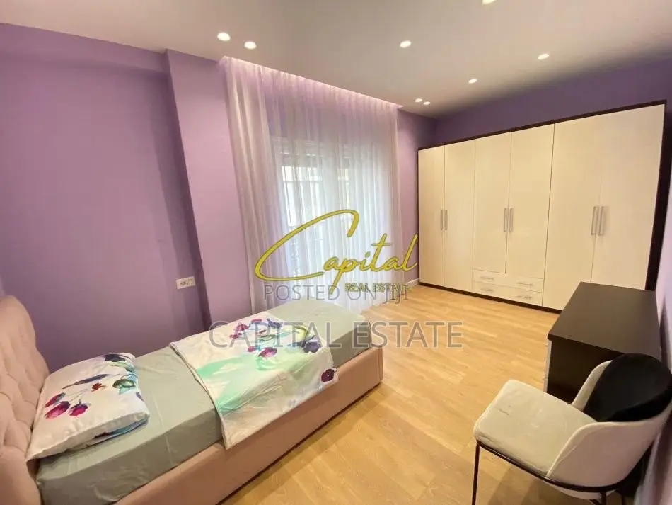 APARTAMENT ME QIRA 2+1 RRUGA E DIBRES 750 EURO