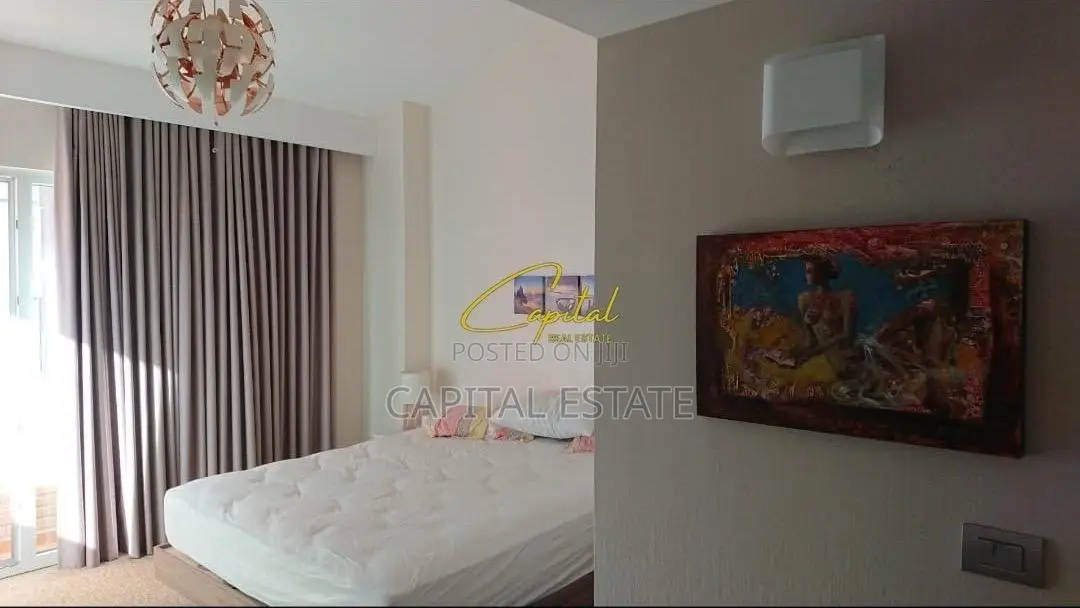 PENTHOUSE ME QIRA 4+1 LIQENI I THATE 1.750 EURO