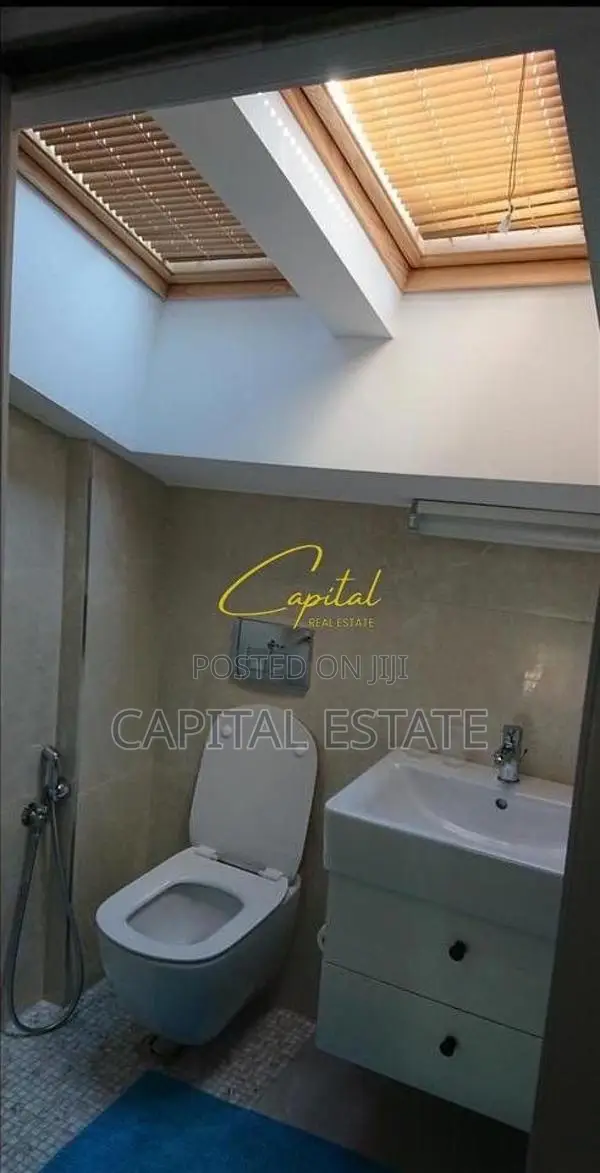 PENTHOUSE ME QIRA 4+1 LIQENI I THATE 1.750 EURO