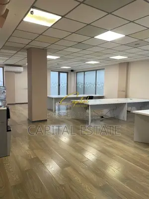 ZYRE ME QIRA 306 M2 RRUGA E DIBRES 3.400 EURO