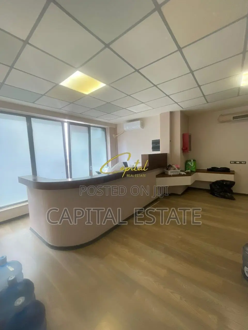 ZYRE ME QIRA 306 M2 RRUGA E DIBRES 3.400 EURO
