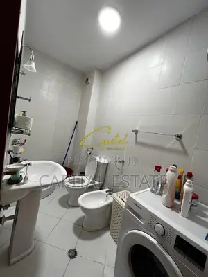 APARTAMENT ME QIRA 2+1 ISH STACIONI TRENIT 700 EURO