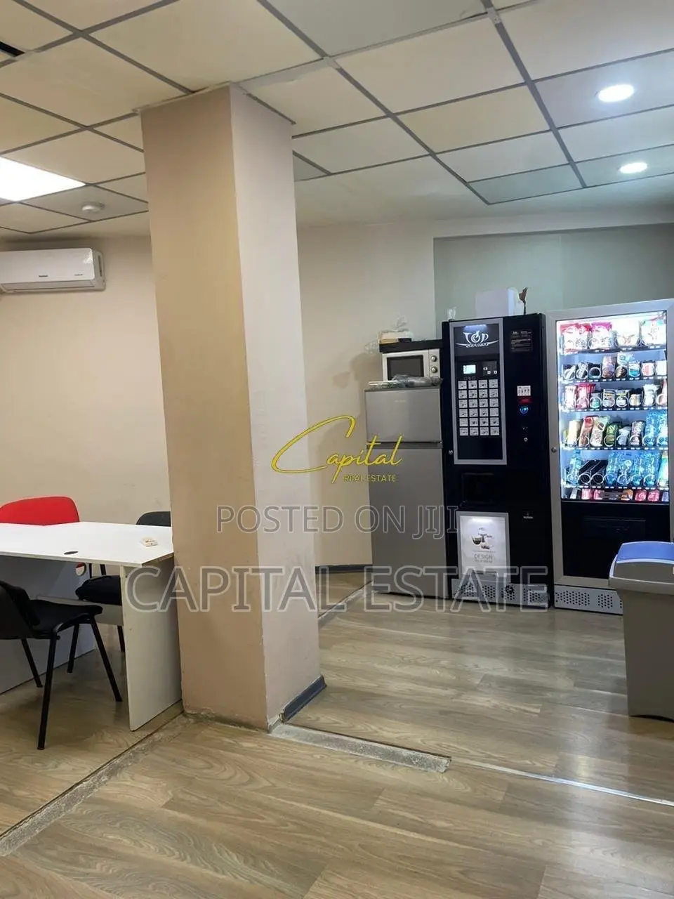 ZYRE ME QIRA 306 M2 RRUGA E DIBRES 3.400 EURO