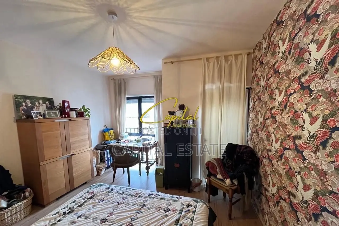 SHITET APARTAMENT 2+1 RRUGA E DIBRES 215.000 EURO