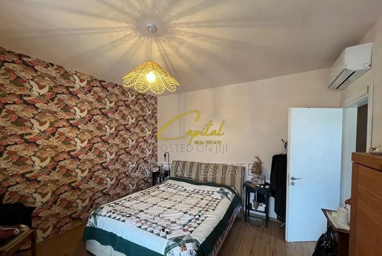 SHITET APARTAMENT 2+1 RRUGA E DIBRES 215.000 EURO