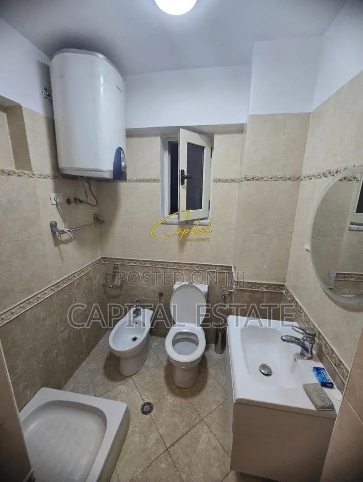 APARTAMENT ME QIRA 1+1 RRUGA E BARRIKADAVE 65.000 LEKE
