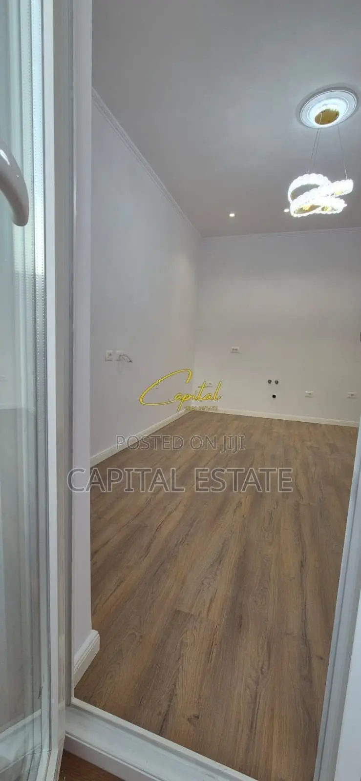 SHITET APARTAMENT 2+1 RRUGA BARDHYL 148.000 EURO