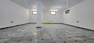 AMBIENT BIZNESI ME QIRA 200 M2 ISH BLLOKU 300.000 LEKE