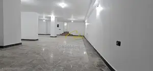 AMBIENT BIZNESI ME QIRA 200 M2 ISH BLLOKU 300.000 LEKE