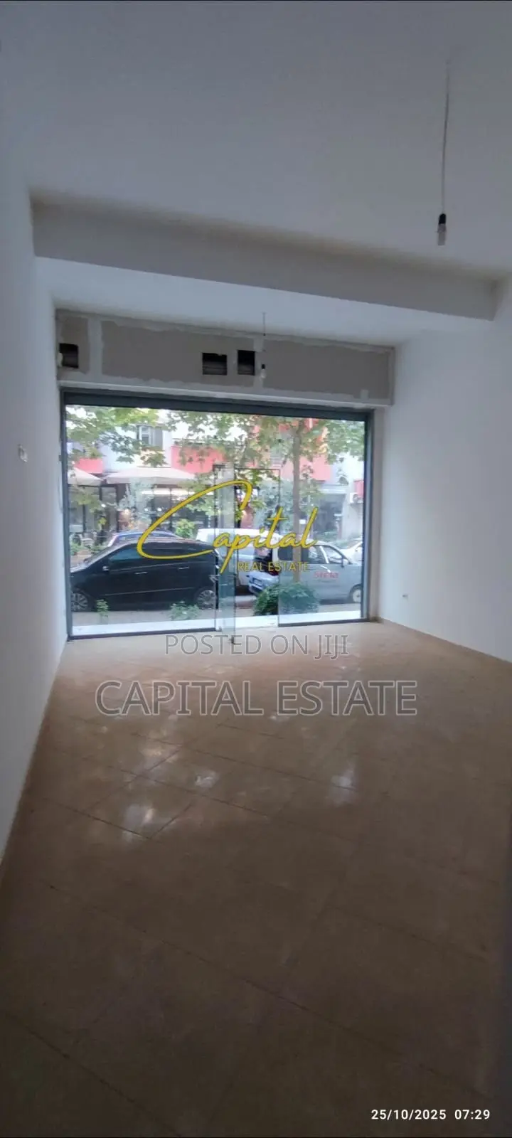AMBIENT BIZNESI ME QIRA 40 M2 YZBERISHT 400 EURO