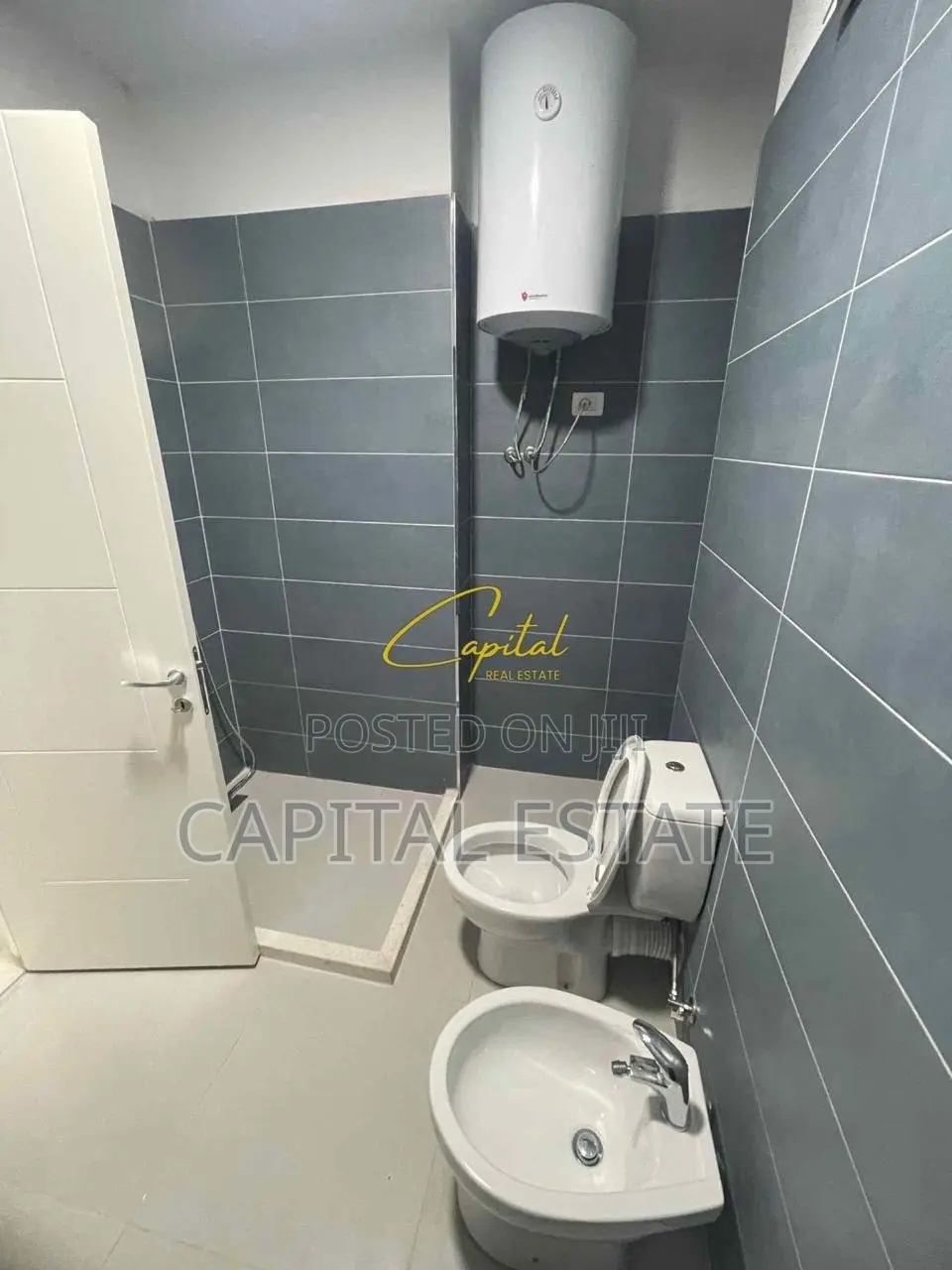 ZYRE ME QIRA 110 M2 RRUGA E DIBRES 40.000 LEKE