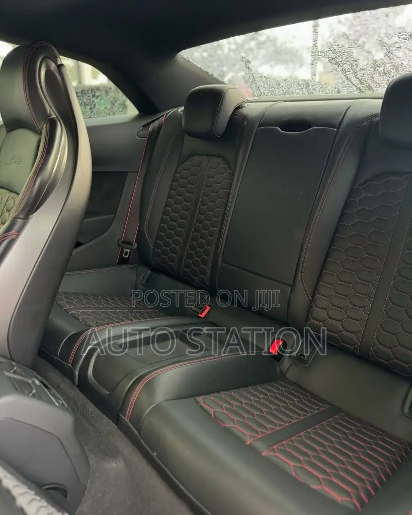 Audi RS5 Night Package