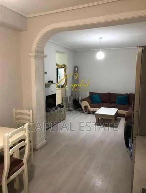 APARTAMENT ME QIRA 1+1 21 DHJETORI 50.000 LEKE