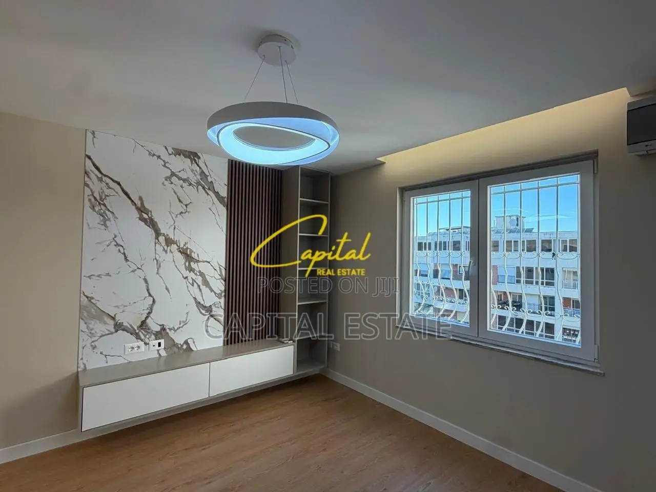 SHITET APARTAMENT 2+1 ISH STACIONI TRENIT 190.000 EURO