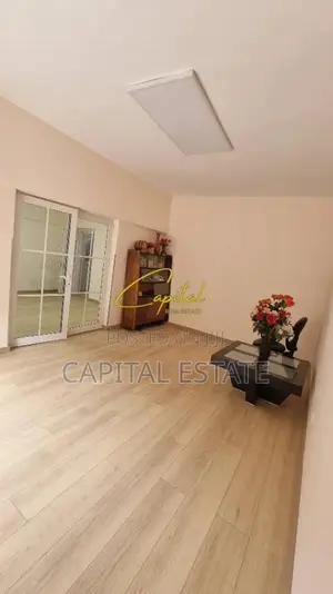 AMBIENT BIZNESI ME QIRA 55 M2 MINE PEZA 80.000 LEKE