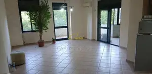 ZYRE ME QIRA 150 M2 ISH EKSPOZITA 120.000 LEKE