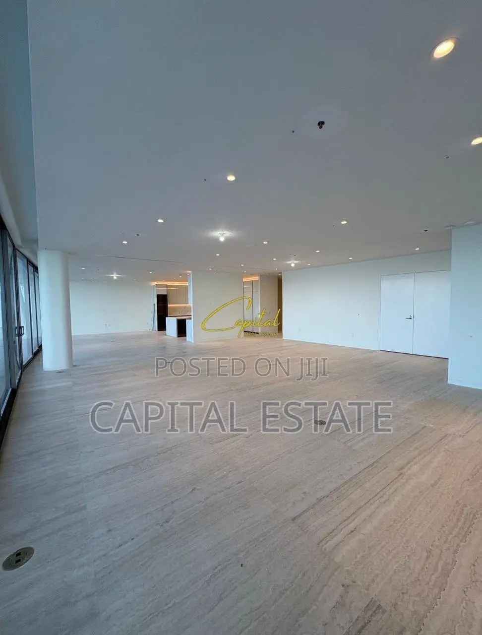 ZYRE ME QIRA 250 M2 KOMPLEKSI DELIJORGJI 2.500 EURO