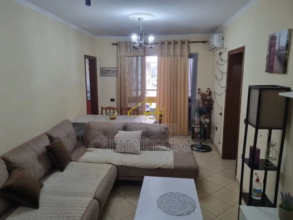 APARTAMENT ME QIRA 2+1 PALLATI ME SHIGJETA 50.000 LEKE