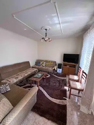 SHTEPI PRIVATE ME QIRA 78 M2 RRUGA JORDAN MISJA 400 EURO