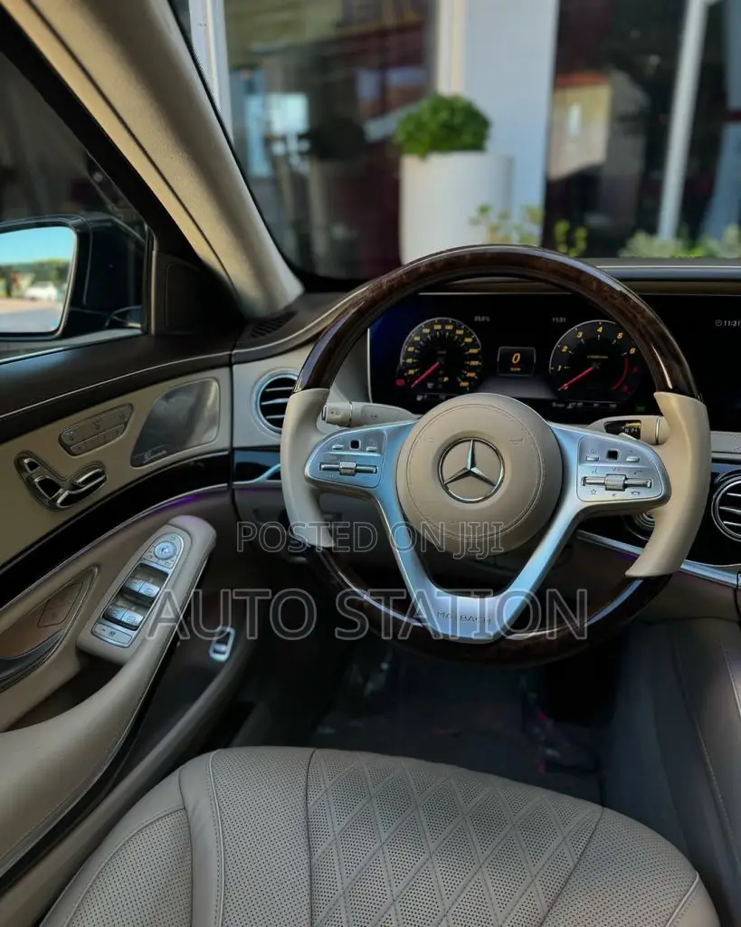Mercedes Benz S560 Maybach