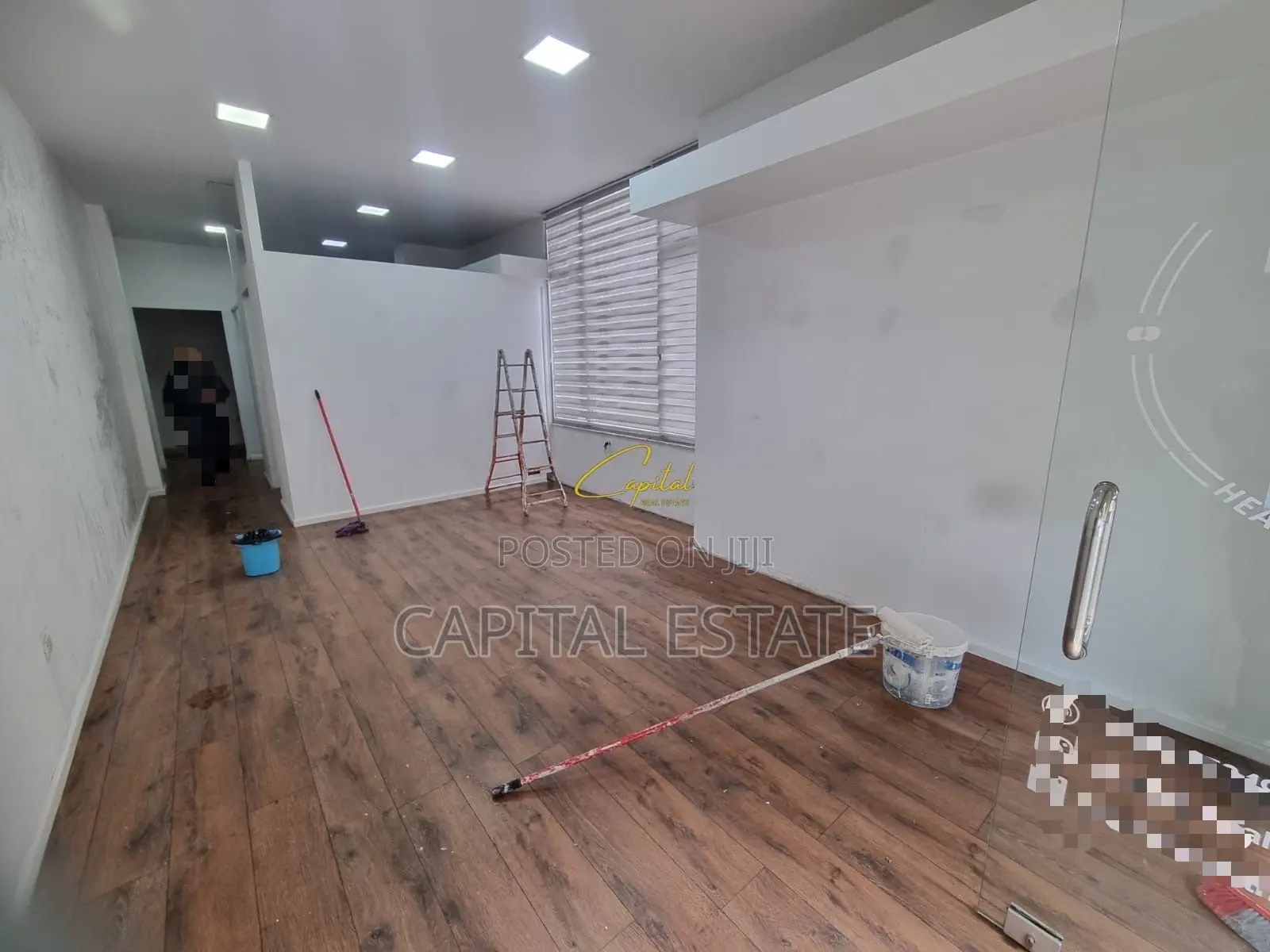 AMBIENT BIZNESI ME QIRA 50 M2 MYSLYM SHYRI 60.000 LEKE