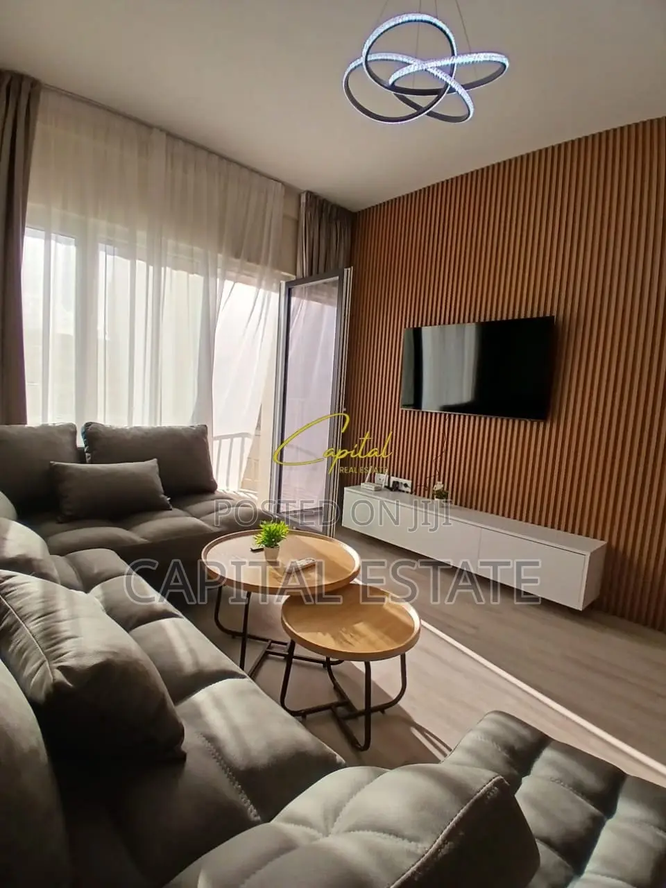 APARTAMENT ME QIRA 2+1 ZOGU I ZI 900 EURO