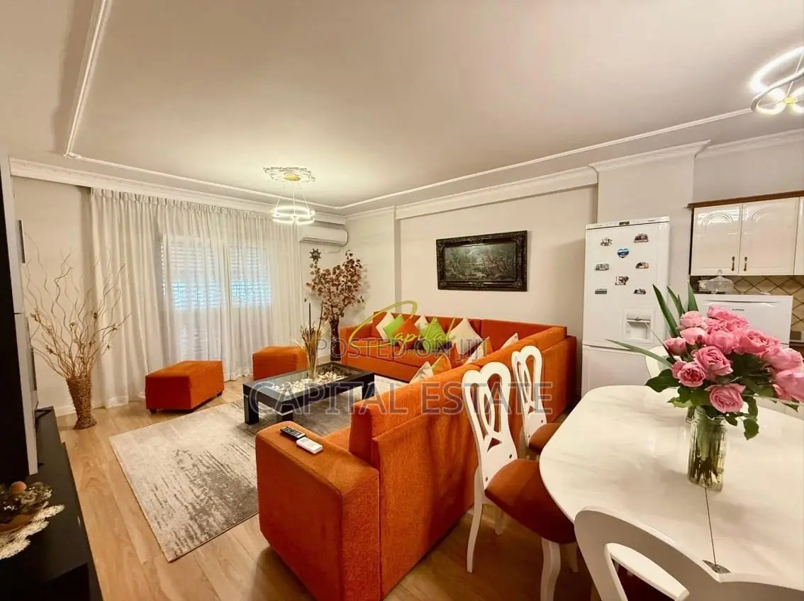 APARTAMENT ME QIRA 2+1+2 KOMUNA E PARISIT 1000 EURO