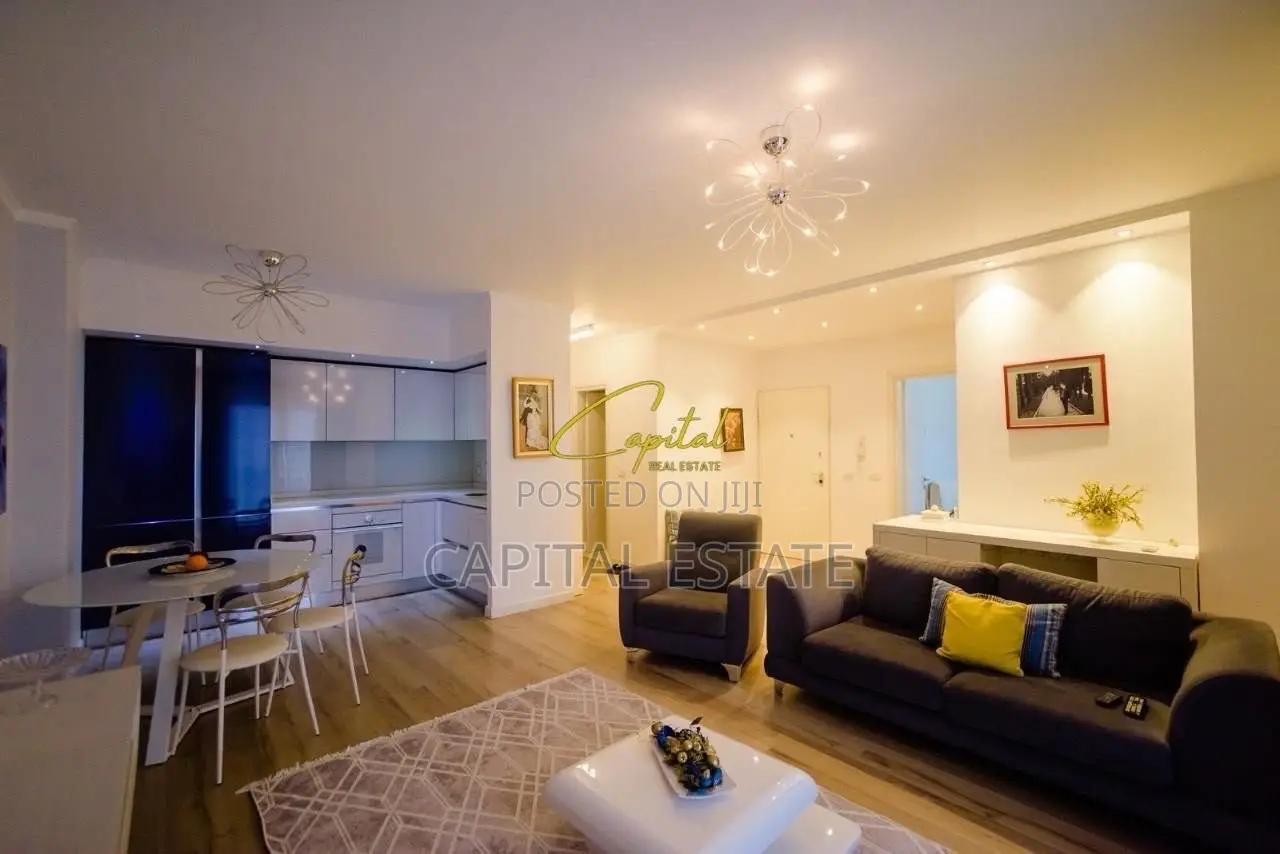APARTAMENT ME QIRA 2+1 QENDER 900 EURO