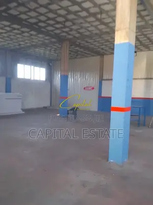 MAGAZINE EM QIRA 350 M2 VORE 1.200 EURO